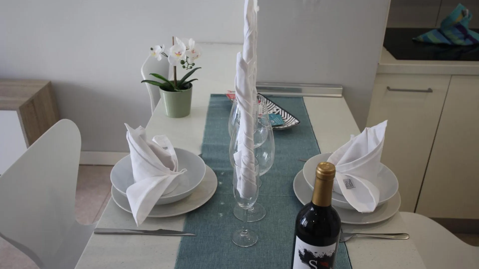 Complejo Torres Yomely Playa De Las Americas 0*, Плая-де-лас-Америкас