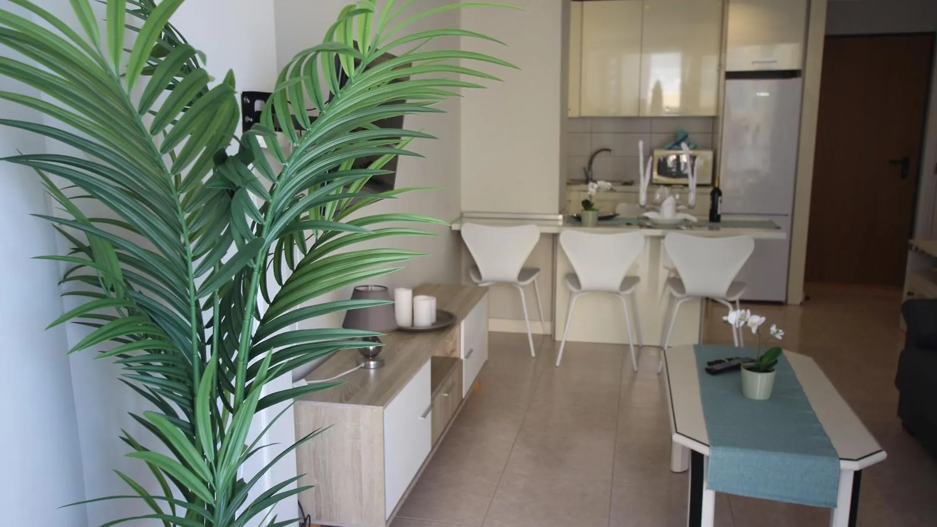 Complejo Torres Yomely Playa De Las Americas Апартаменты Плая-де-лас-Америкас